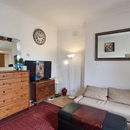 Extra Large One Bedroom Flat With Parking Londres Extérieur photo