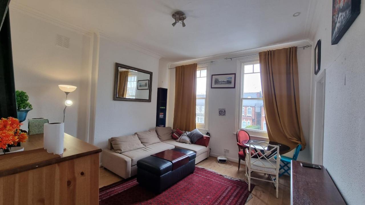 Extra Large One Bedroom Flat With Parking Londres Extérieur photo
