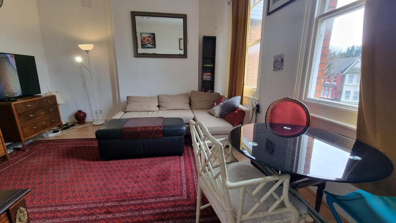 Extra Large One Bedroom Flat With Parking Londres Extérieur photo