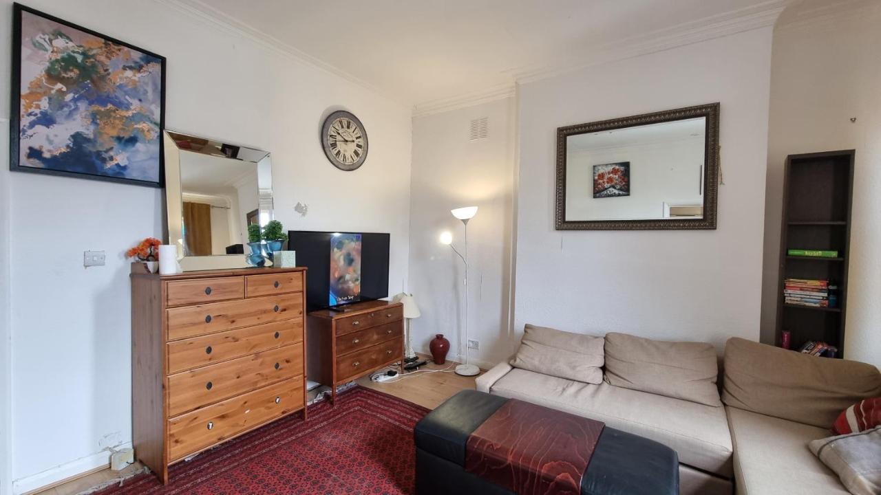 Extra Large One Bedroom Flat With Parking Londres Extérieur photo